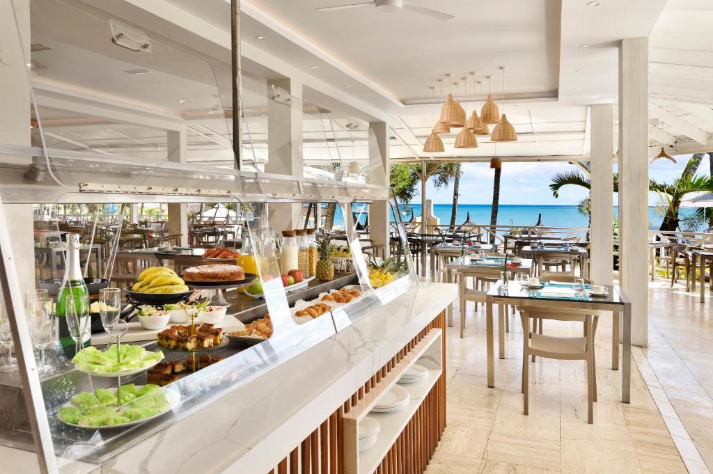 Restaurants & bars du Coral Azur Beach Resort Mont Choisy 3*